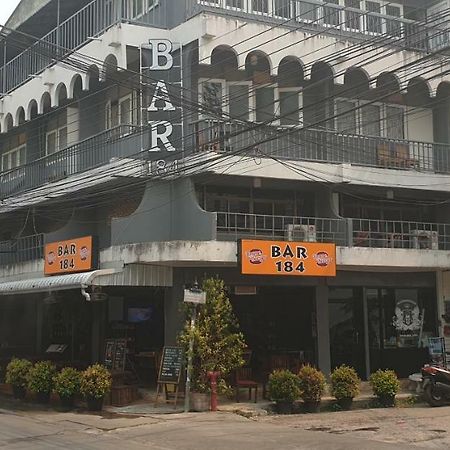 Bar 184 Party Hostel (Adults Only) Чианг Рай Екстериор снимка