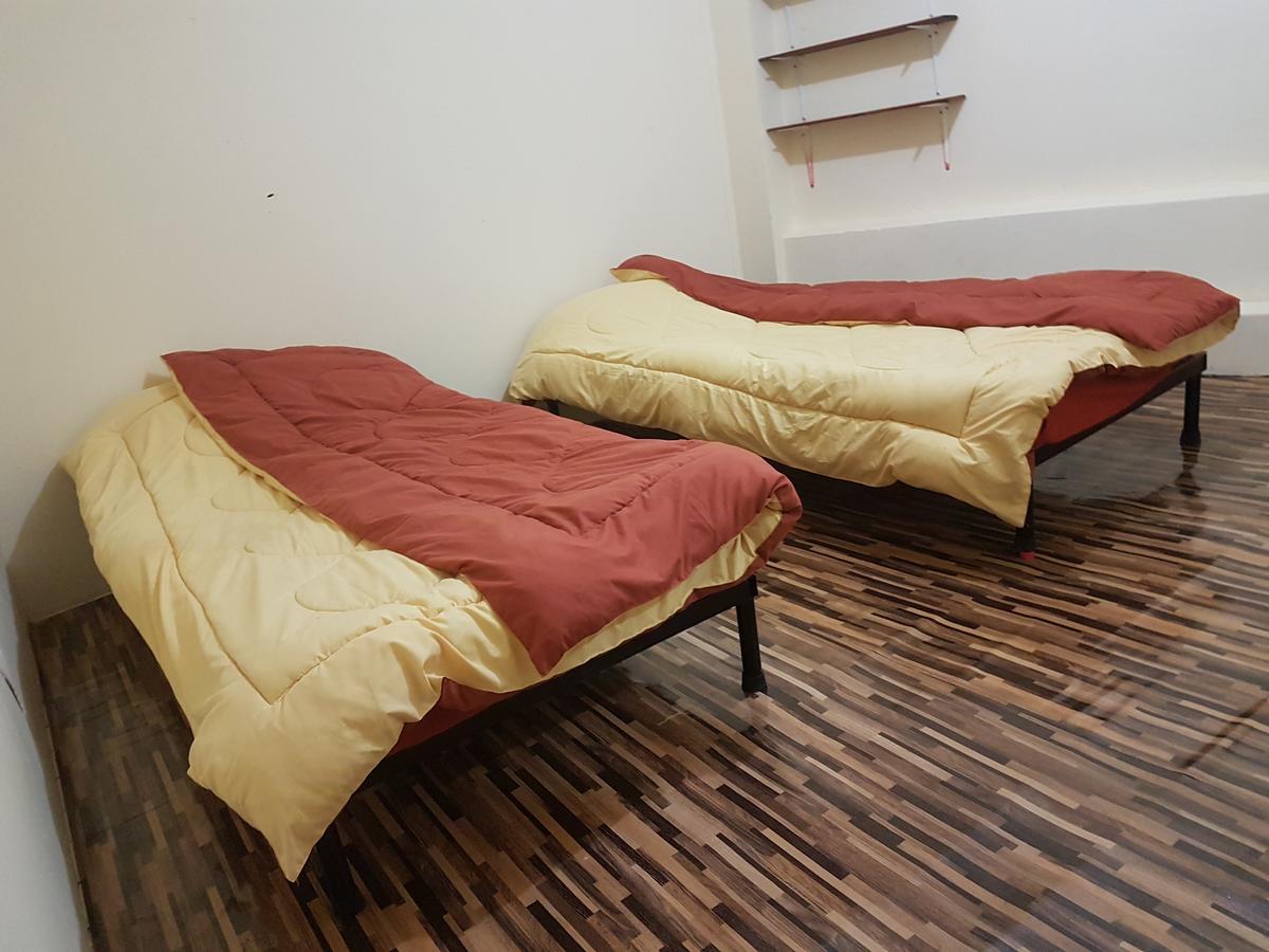 Bar 184 Party Hostel (Adults Only) Чианг Рай Екстериор снимка