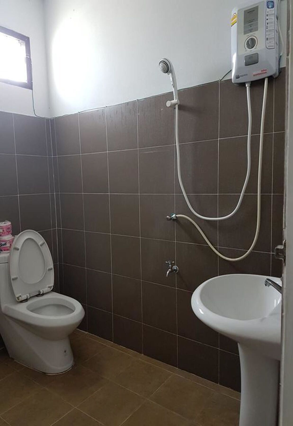 Bar 184 Party Hostel (Adults Only) Чианг Рай Екстериор снимка