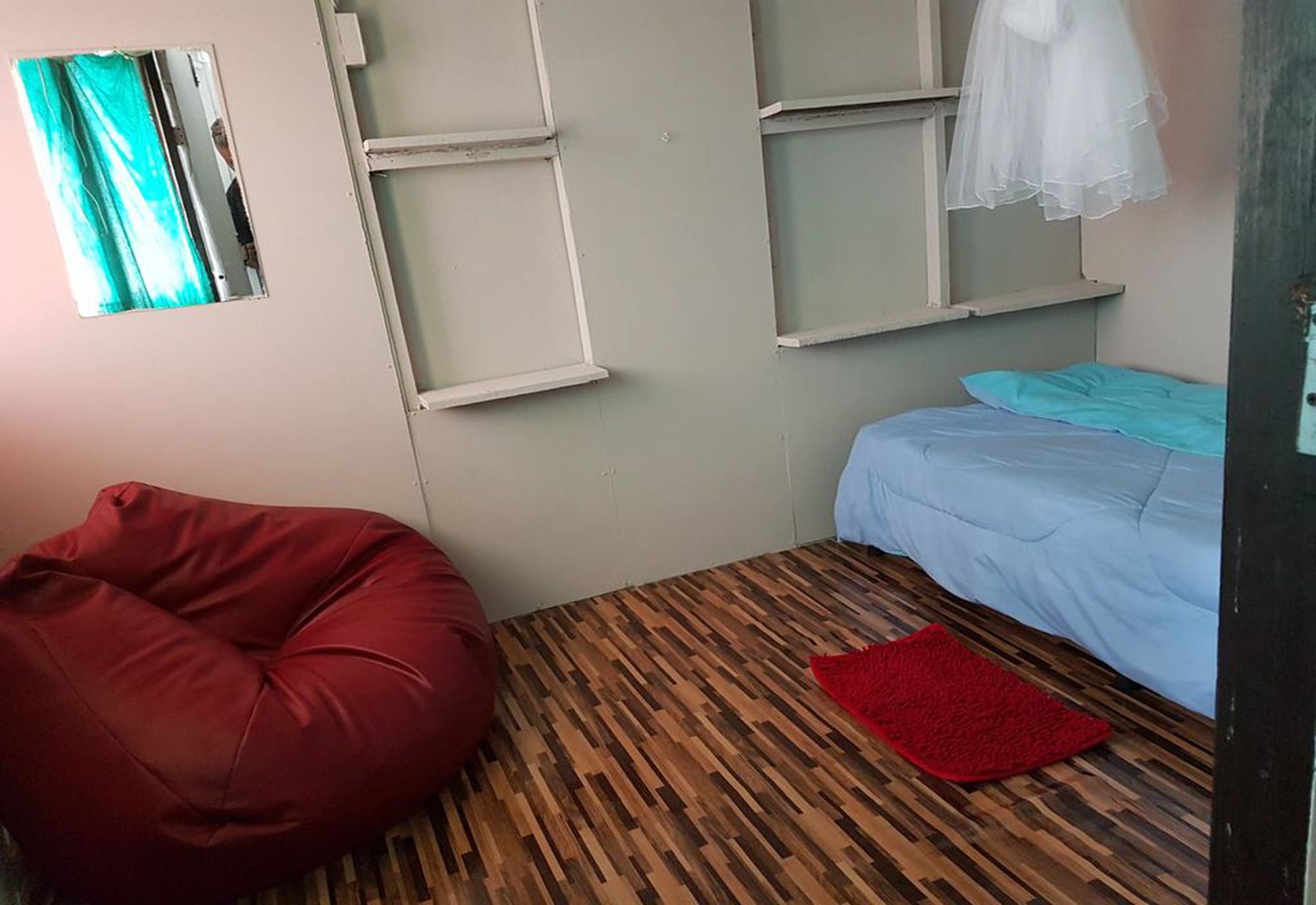 Bar 184 Party Hostel (Adults Only) Чианг Рай Екстериор снимка