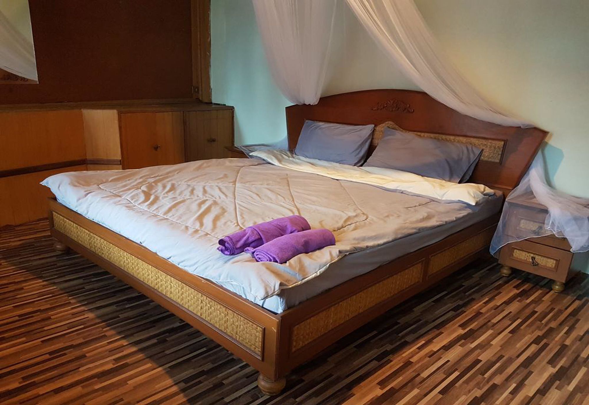 Bar 184 Party Hostel (Adults Only) Чианг Рай Екстериор снимка
